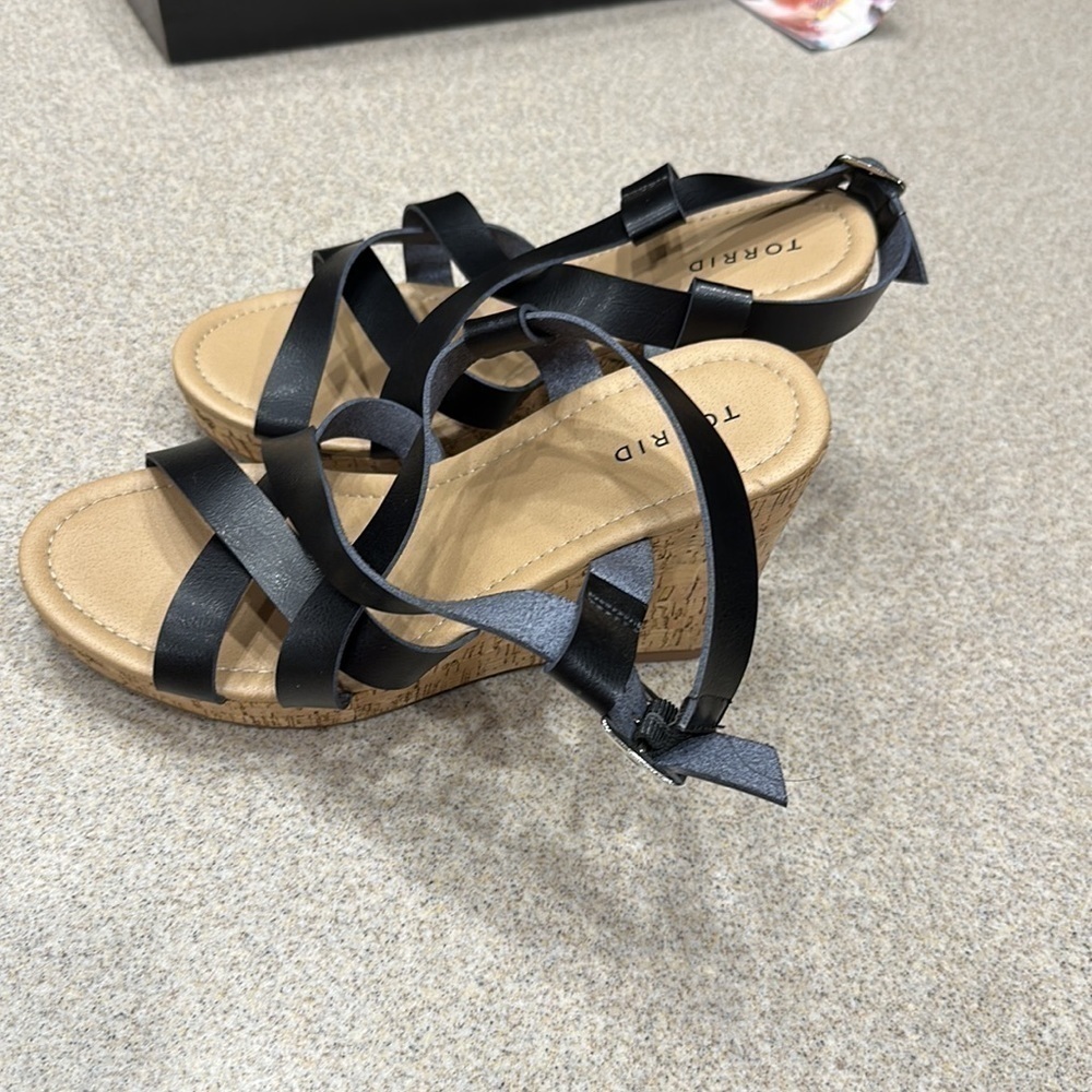 Torrid wedge sandals size 10.5W - Picture 2 of 7